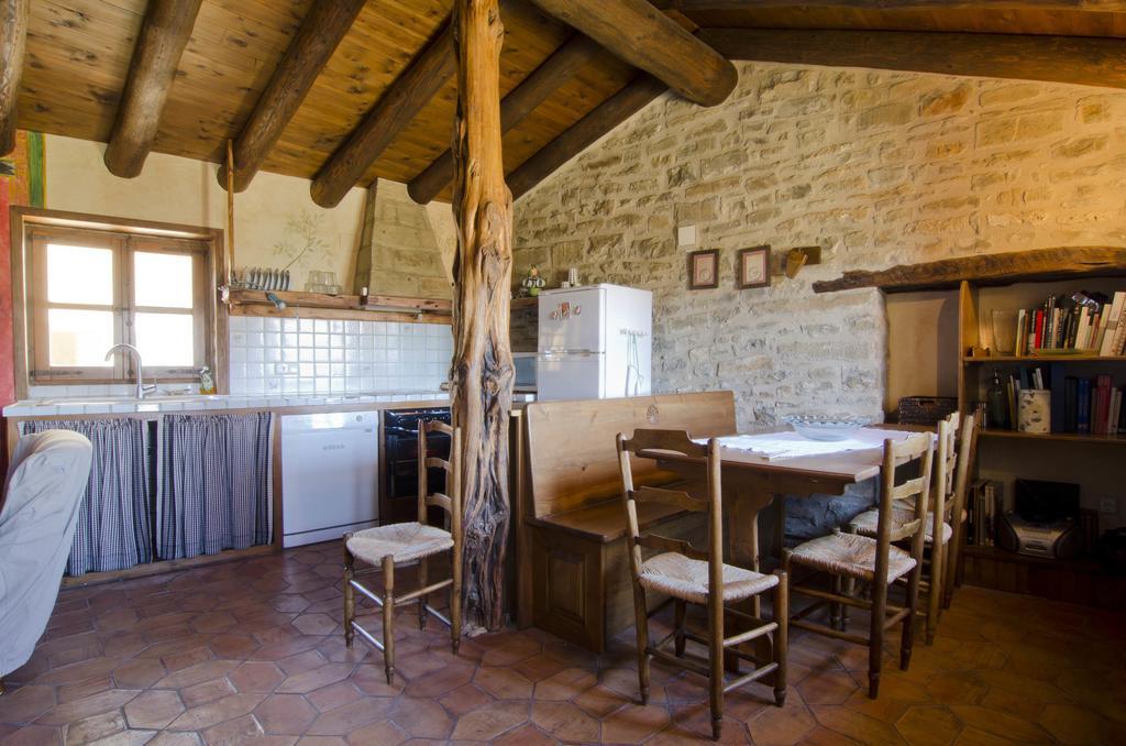 Casa Mur De Alujan Tierrantona Quarto foto