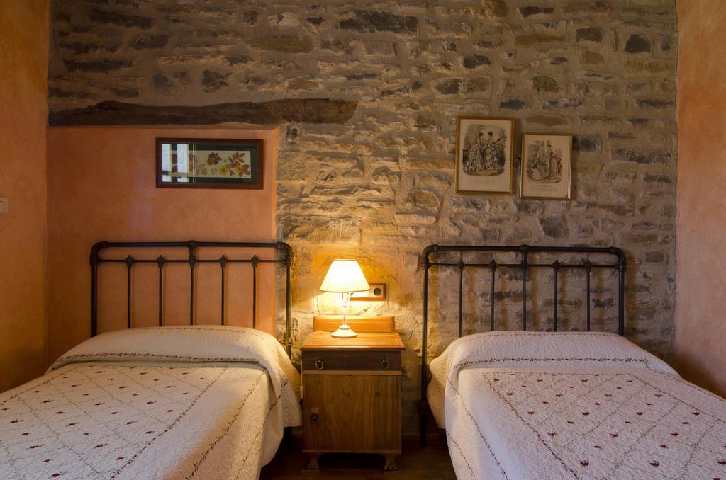 Casa Mur De Alujan Tierrantona Quarto foto