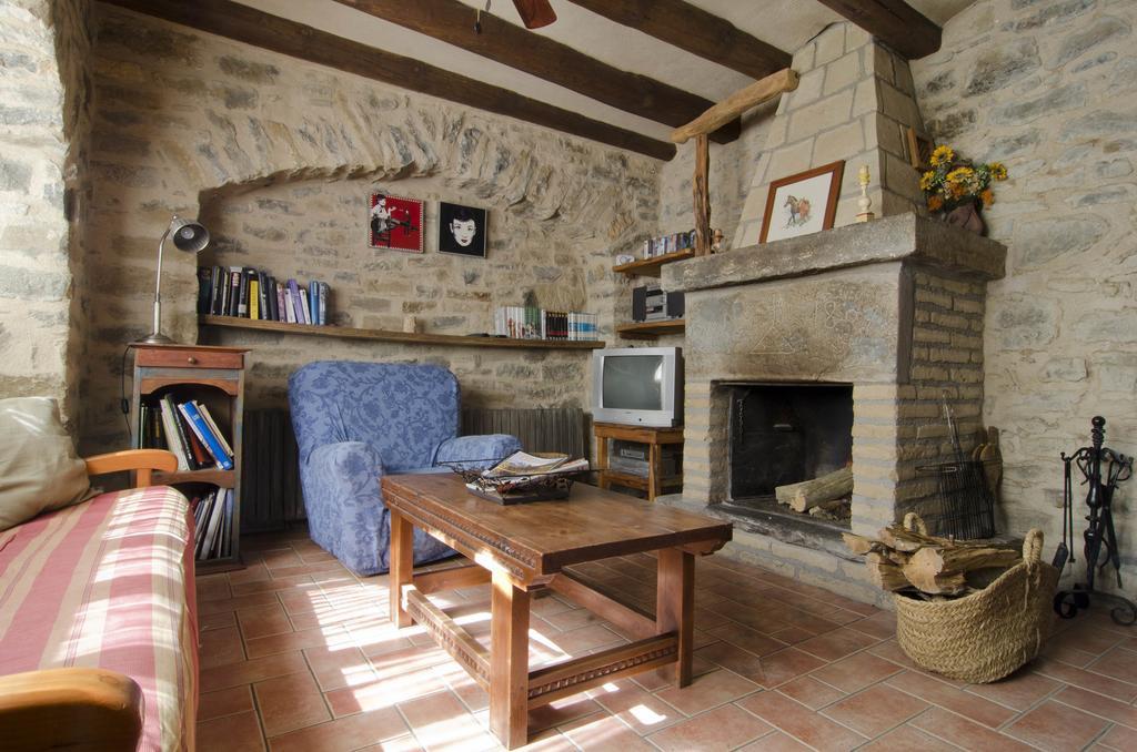 Casa Mur De Alujan Tierrantona Quarto foto
